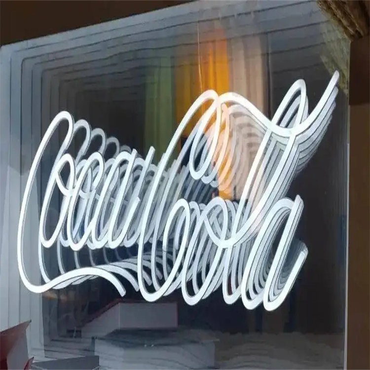 Gratis ontwerp op maat gemaakt - Neon Sign Party recensie en prijs